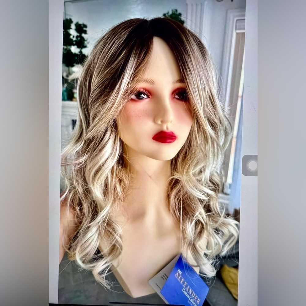 NWT Rene Of Paris , Alexander Couture Collection Avalon Wig